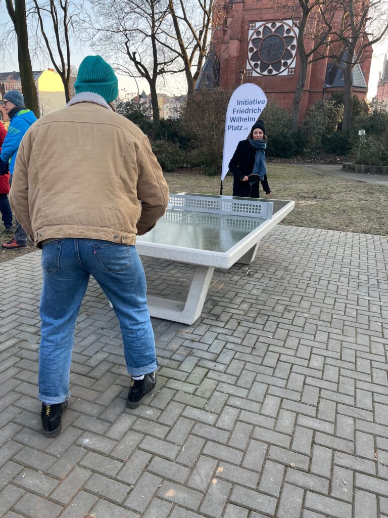 Einweihung der neuen Tischtennisplatte